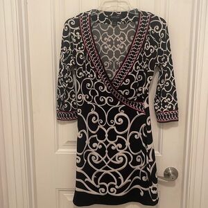 Wrap style dress women’s S by White House Black Market Black/White&Red Patterned